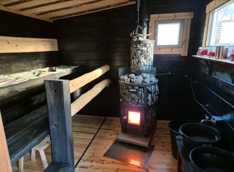 Saunatilat Hyvän Olon Aitta kauneushoitola Hämeenlinna